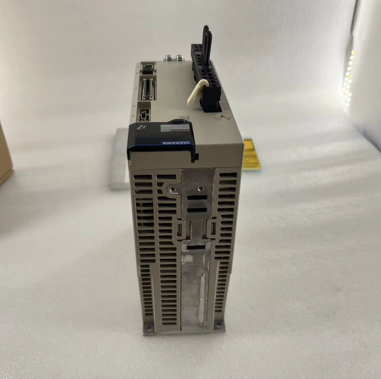 YASKAWA AC SERVO DRIVE SGD7S-5R5A00A002